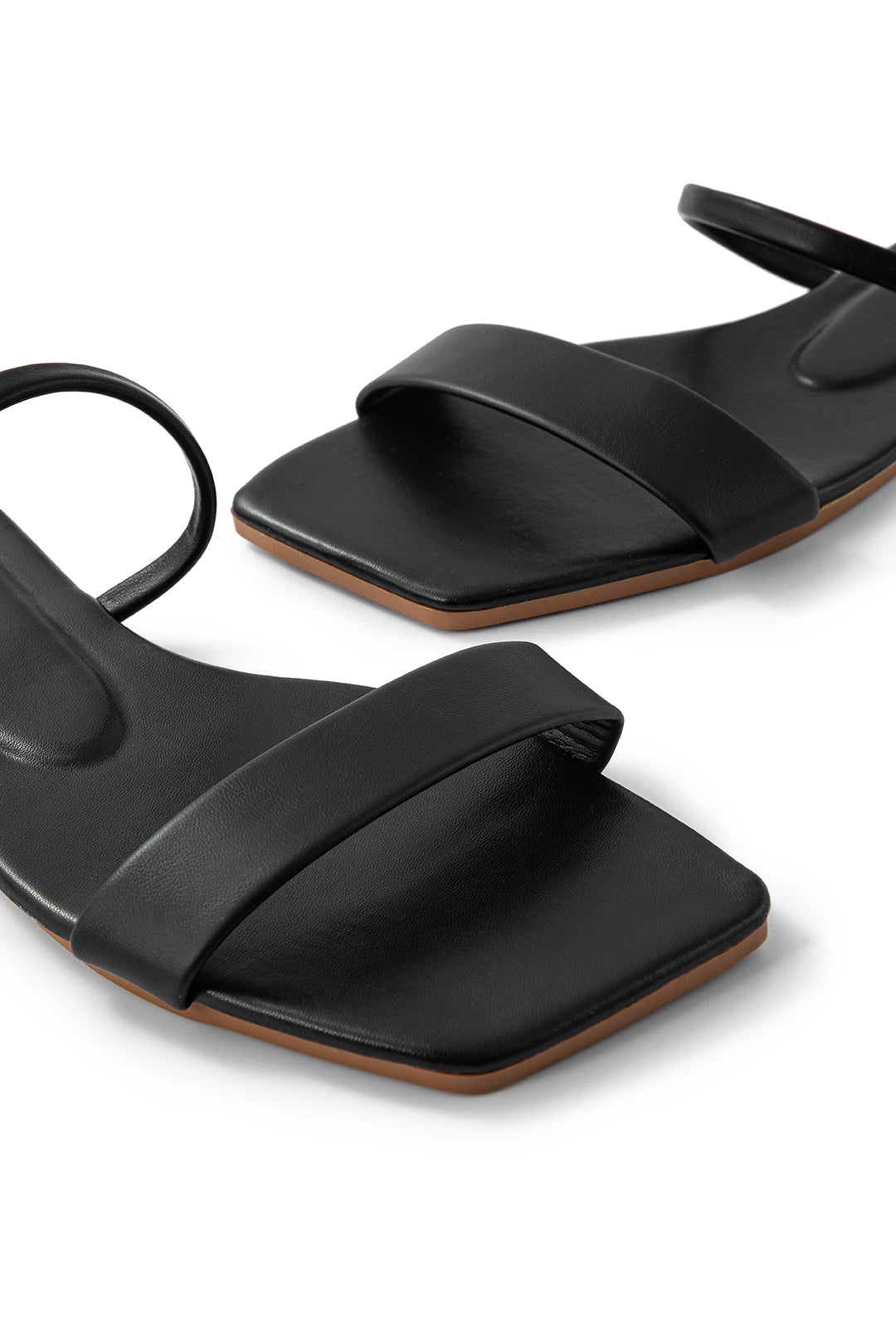 SANDALIAS PLANAS