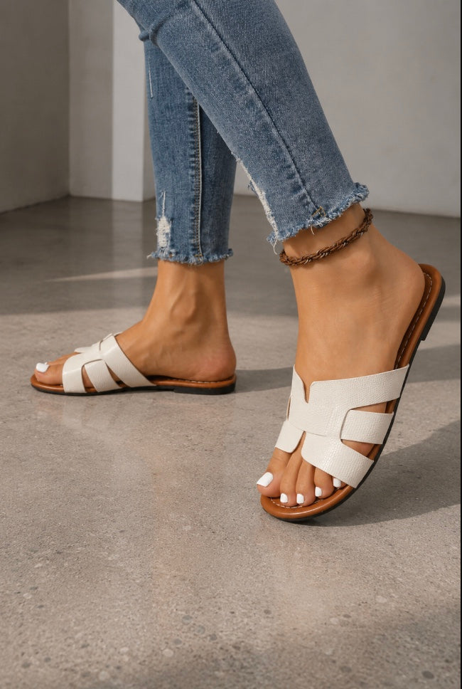 SANDALIAS PLANAS GEOMÉTRICO